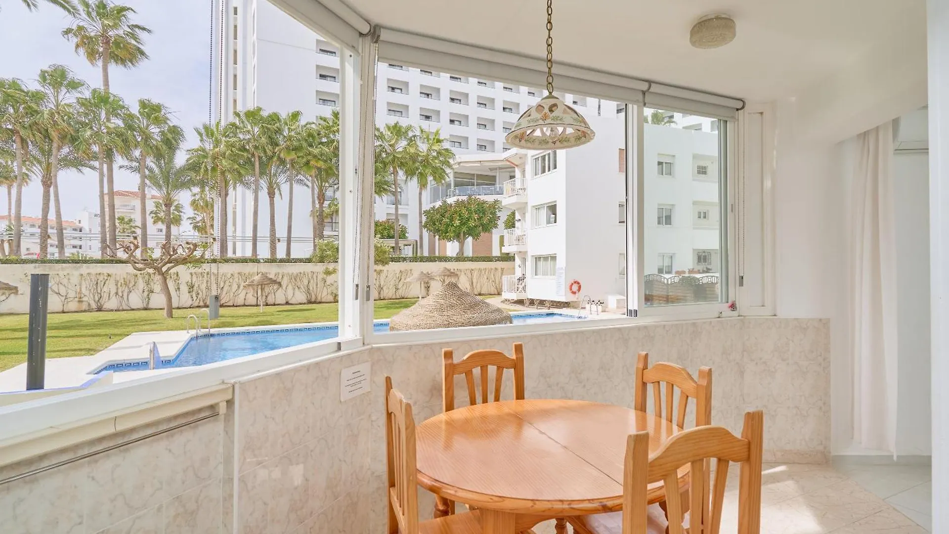 Апартаменты Large One Bed Apt Нерха Испания